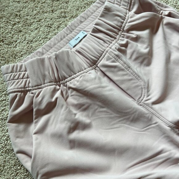 Aritzia TNA Pants - like new - Picture 3 of 5